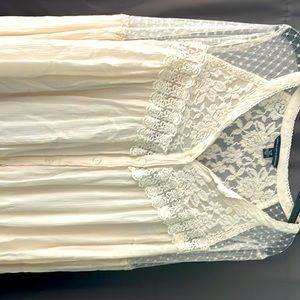 XL 70’s style ivory Abercrombie button down top